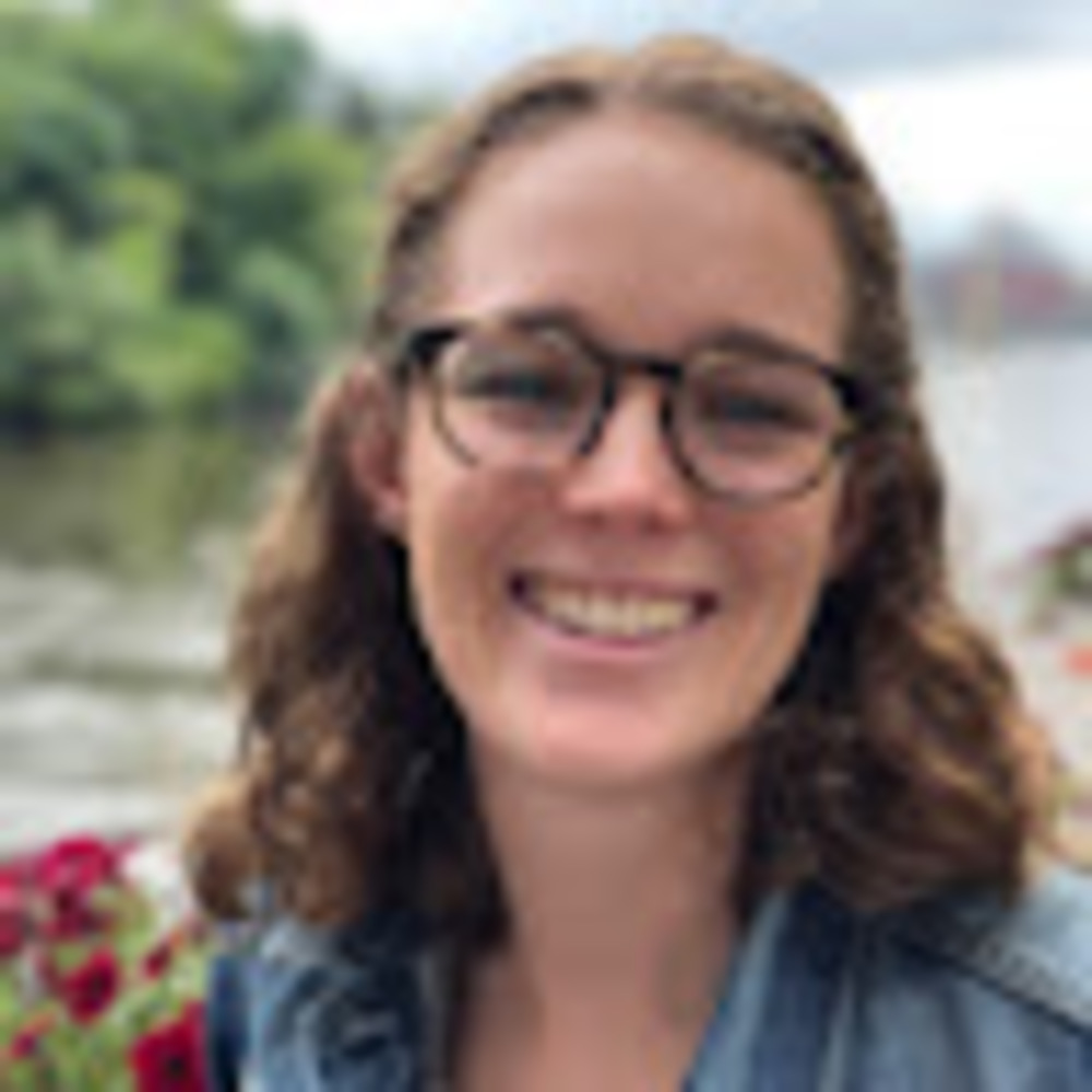 Meet your Posher, Abby